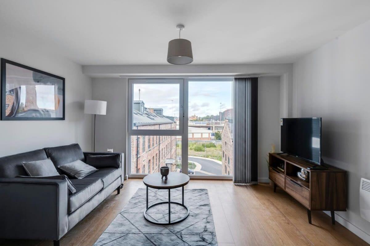 Spacious 1 Bedroom Apartment In A Converted Mill ليدز المظهر الخارجي الصورة