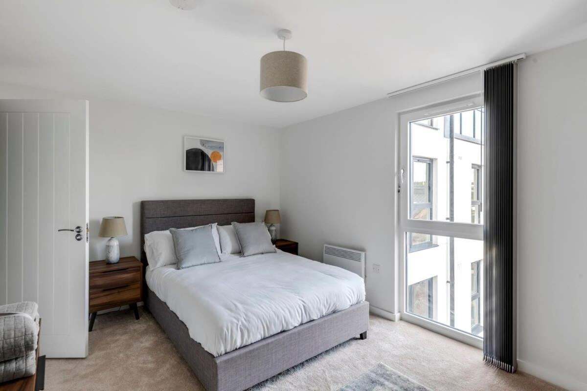Spacious 1 Bedroom Apartment In A Converted Mill ليدز المظهر الخارجي الصورة