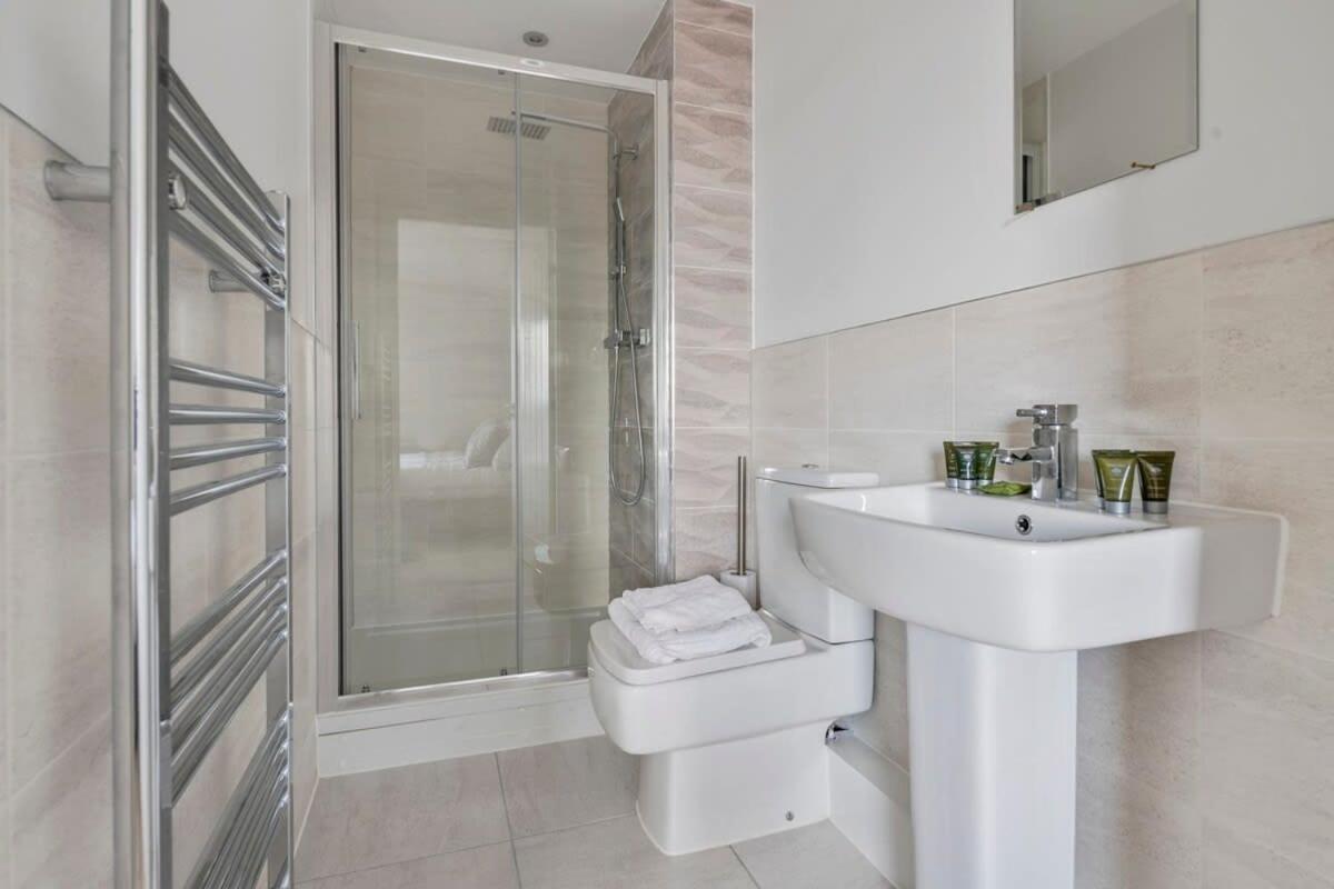 Spacious 1 Bedroom Apartment In A Converted Mill ليدز المظهر الخارجي الصورة