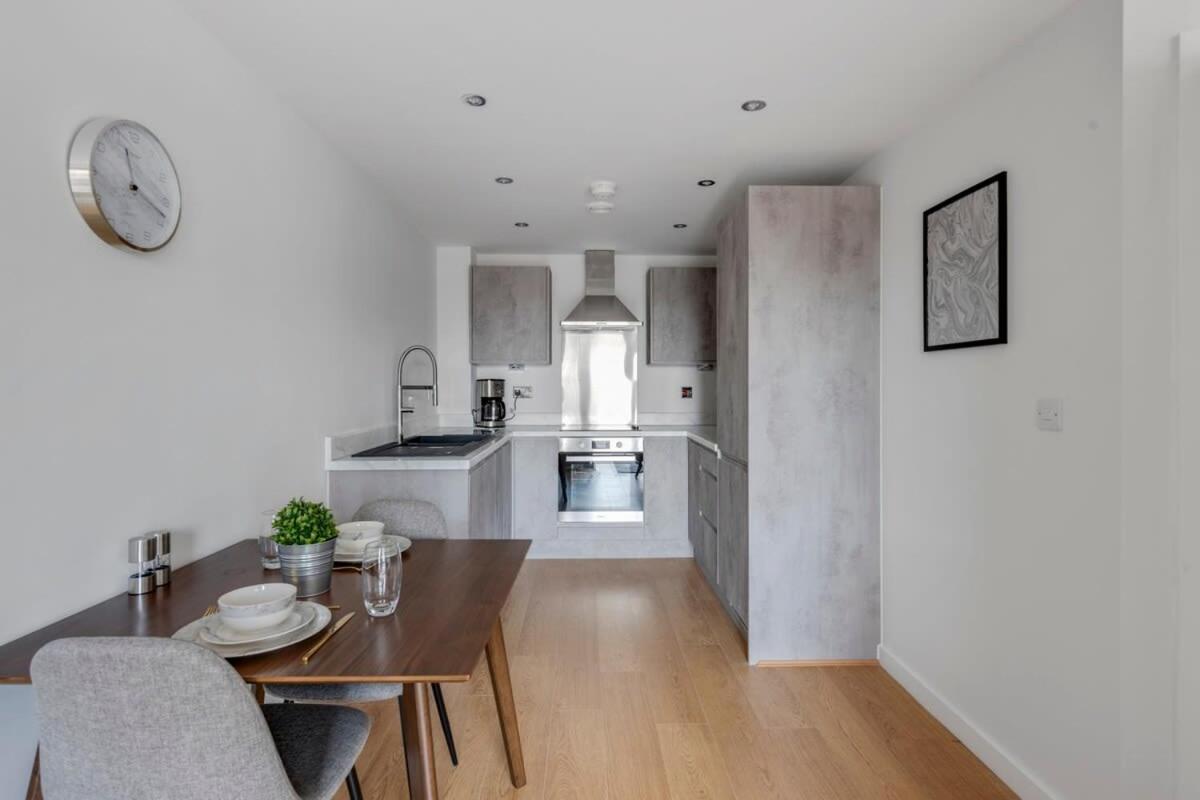 Spacious 1 Bedroom Apartment In A Converted Mill ليدز المظهر الخارجي الصورة